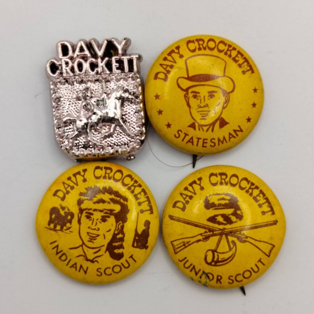1950s Davy Crockett Pin Lot Alamo Souvenir Texas Buttons Pins Vintage Made USA